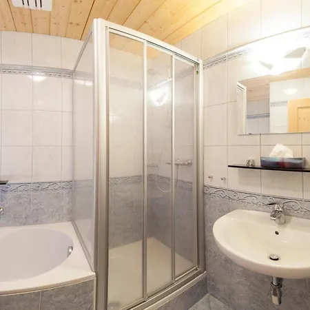 Haus Patricia アパート カルティッシュ