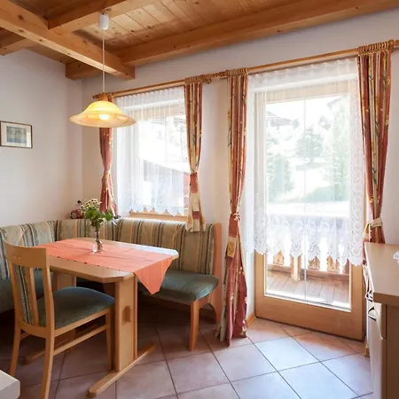 Haus Patricia Apartment *