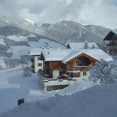 Haus Patricia アパート *